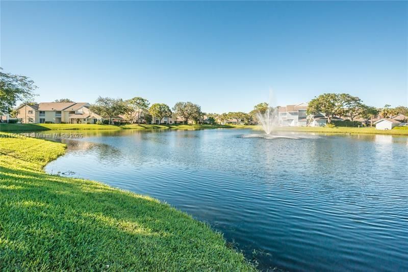 На продажу: $282,000 (2 спален, 2 ванн, 1186 Квадратных фут)