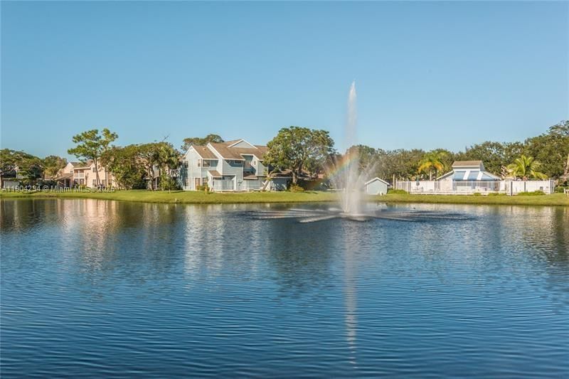 На продажу: $282,000 (2 спален, 2 ванн, 1186 Квадратных фут)