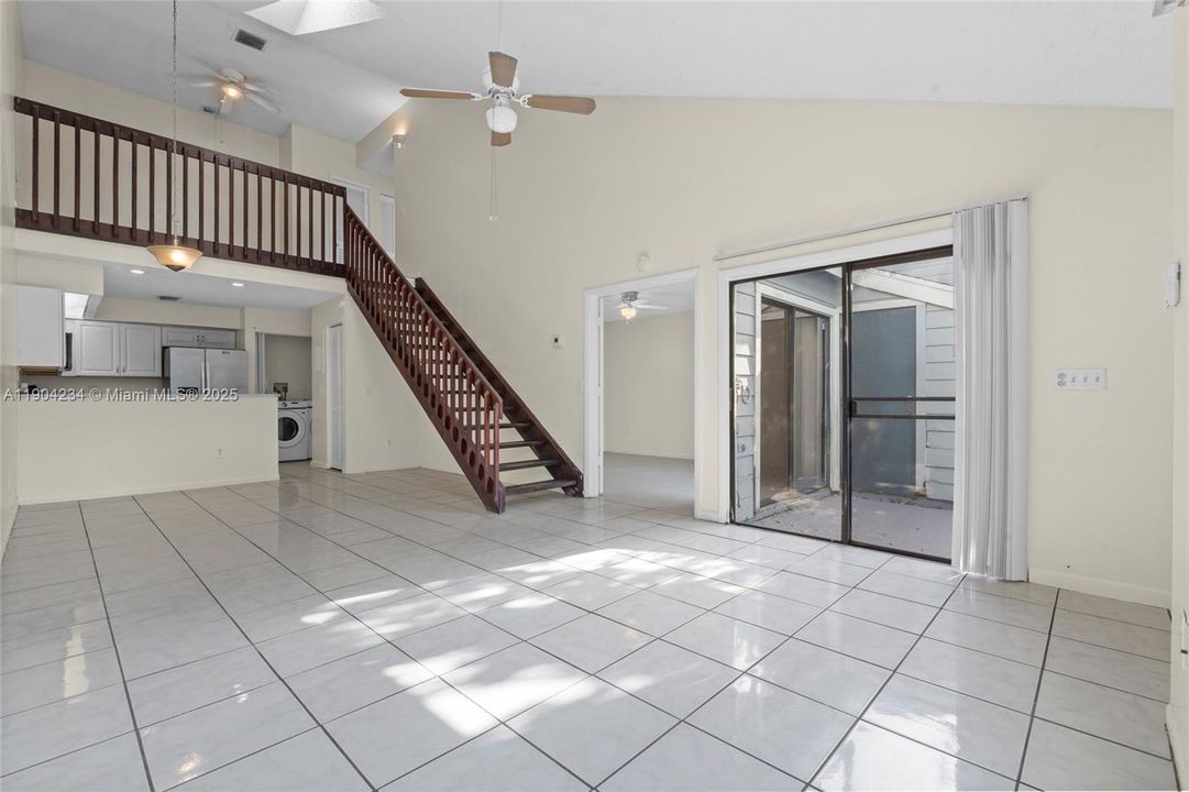 На продажу: $282,000 (2 спален, 2 ванн, 1186 Квадратных фут)