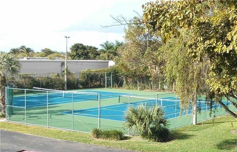 На продажу: $282,000 (2 спален, 2 ванн, 1186 Квадратных фут)