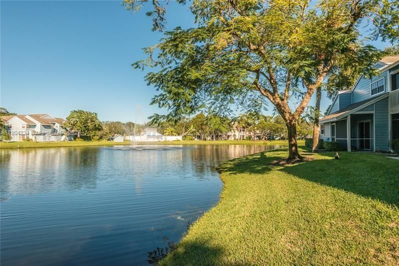 На продажу: $282,000 (2 спален, 2 ванн, 1186 Квадратных фут)