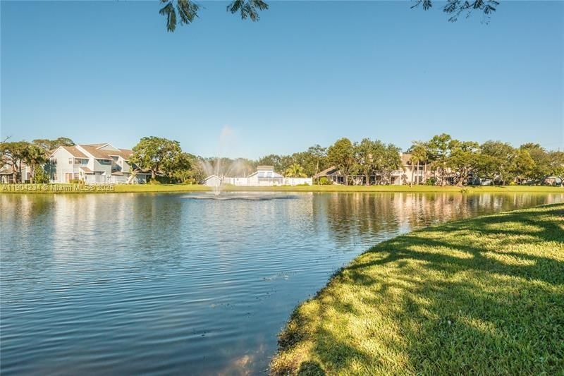 На продажу: $282,000 (2 спален, 2 ванн, 1186 Квадратных фут)