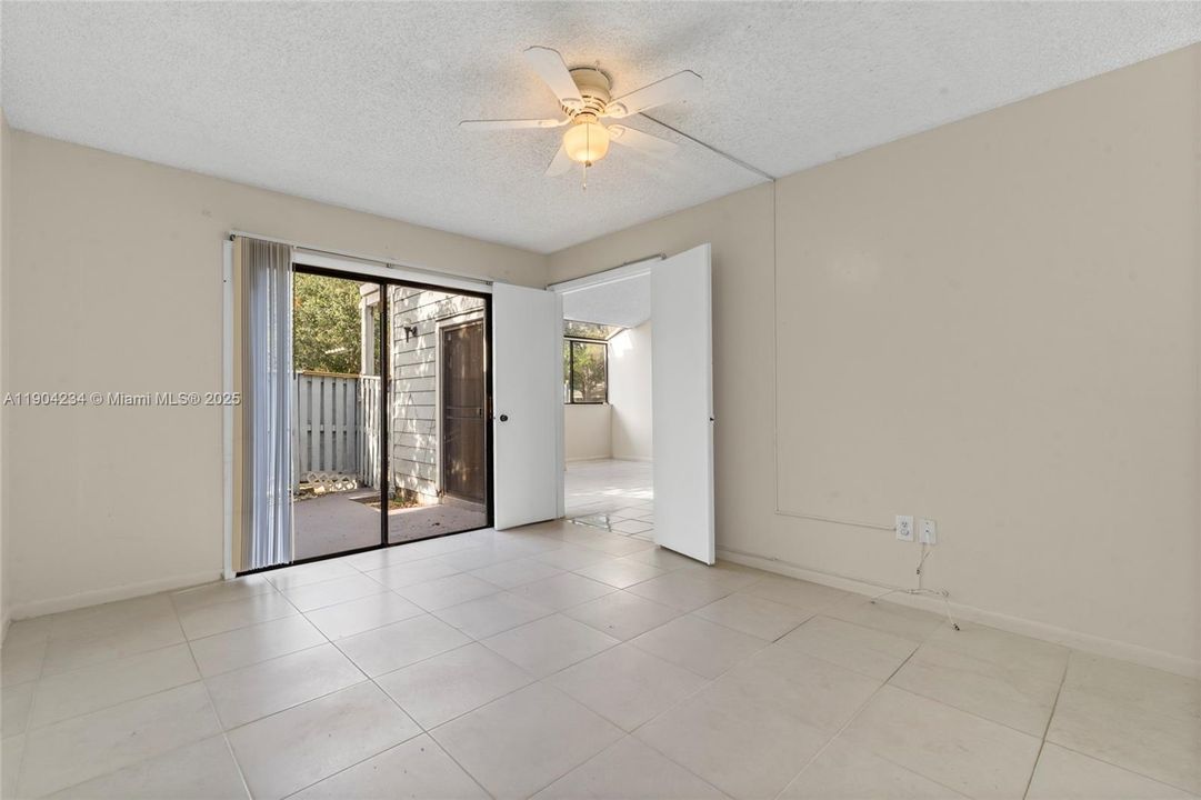 На продажу: $282,000 (2 спален, 2 ванн, 1186 Квадратных фут)