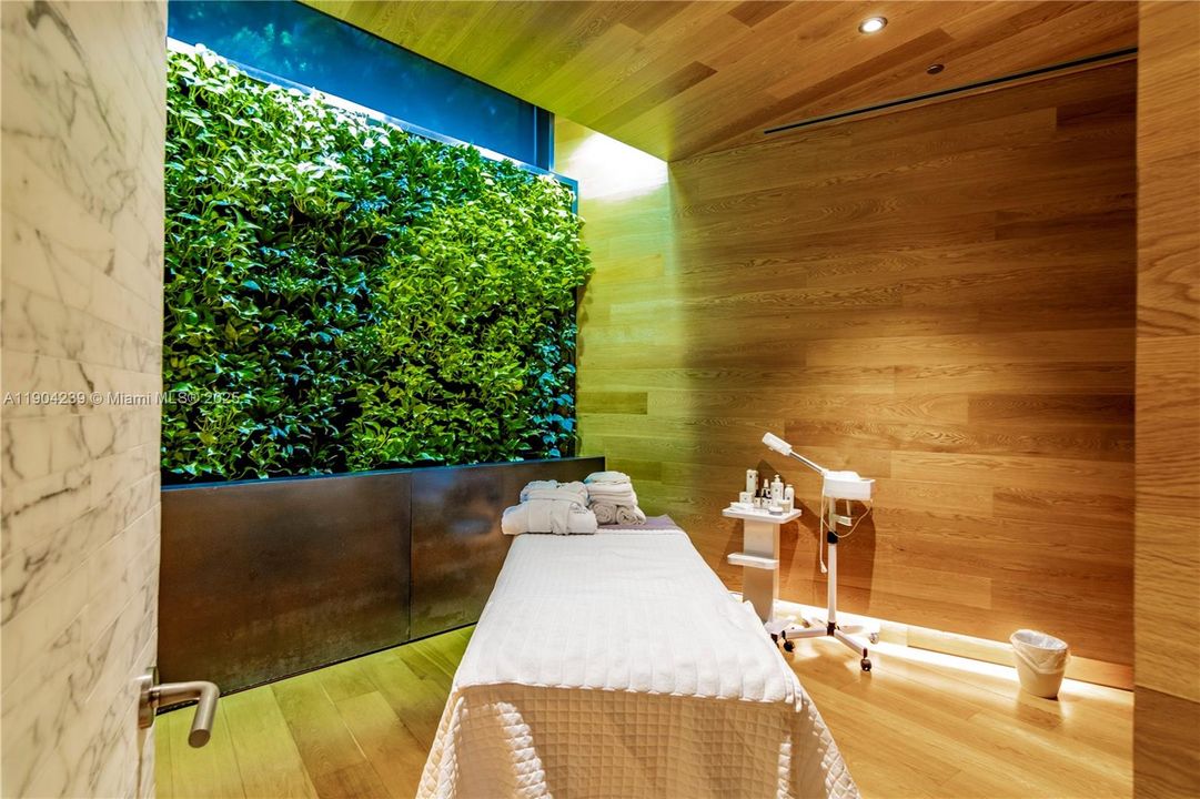 For Sale: $12,500,000 (4 beds, 4 baths, 4771 Square Feet)