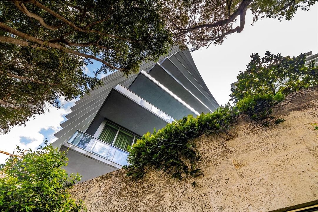 For Sale: $12,500,000 (4 beds, 4 baths, 4771 Square Feet)