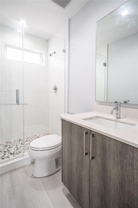 For Rent: $1,975 (1 beds, 1 baths, 610 Square Feet)