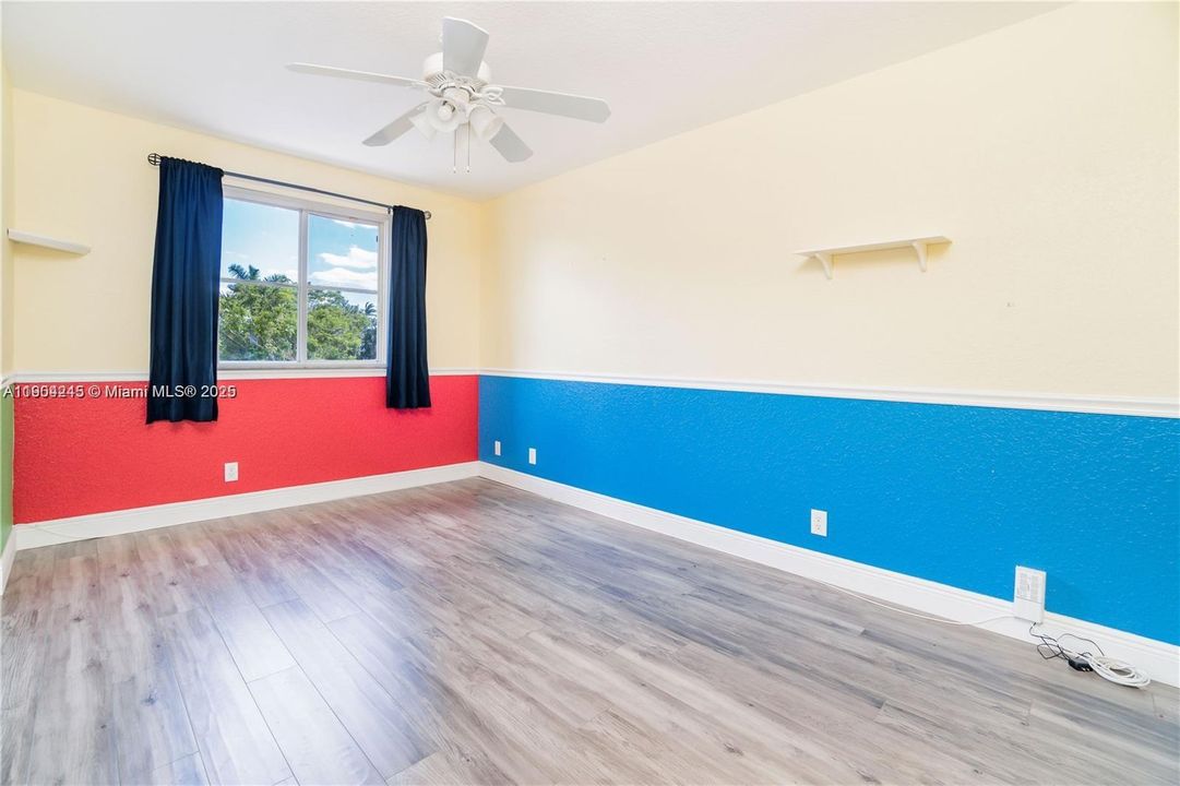 出租: $3,100 (3 贝兹, 2 浴室, 1801 平方英尺)