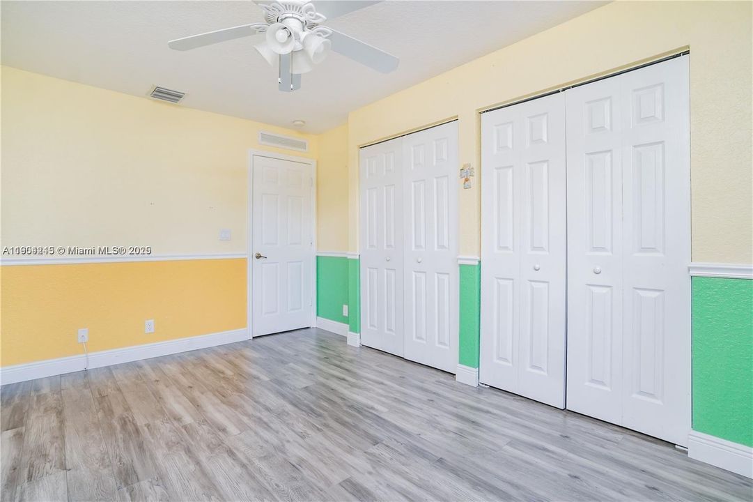 出租: $3,100 (3 贝兹, 2 浴室, 1801 平方英尺)