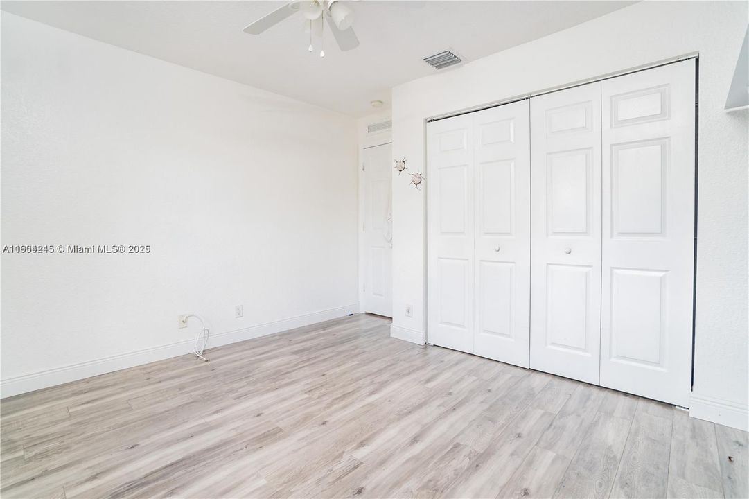 出租: $3,100 (3 贝兹, 2 浴室, 1801 平方英尺)