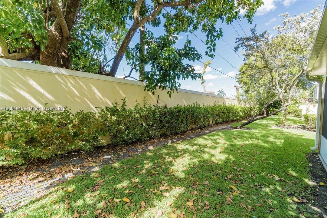 出租: $3,100 (3 贝兹, 2 浴室, 1801 平方英尺)