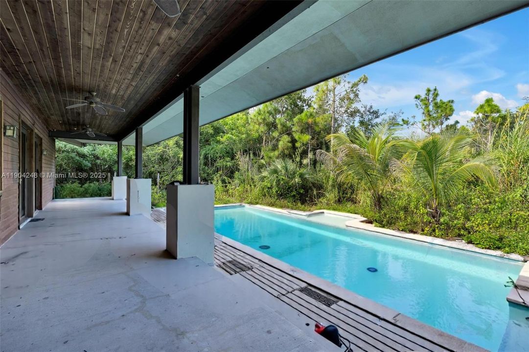 En Venta: $1,350,000 (4 camas, 2 baños, 3625 Pies cuadrados)