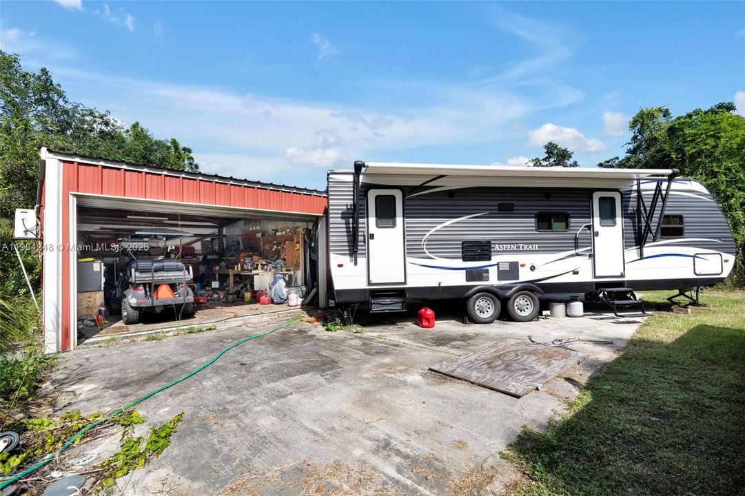 En Venta: $1,350,000 (4 camas, 2 baños, 3625 Pies cuadrados)