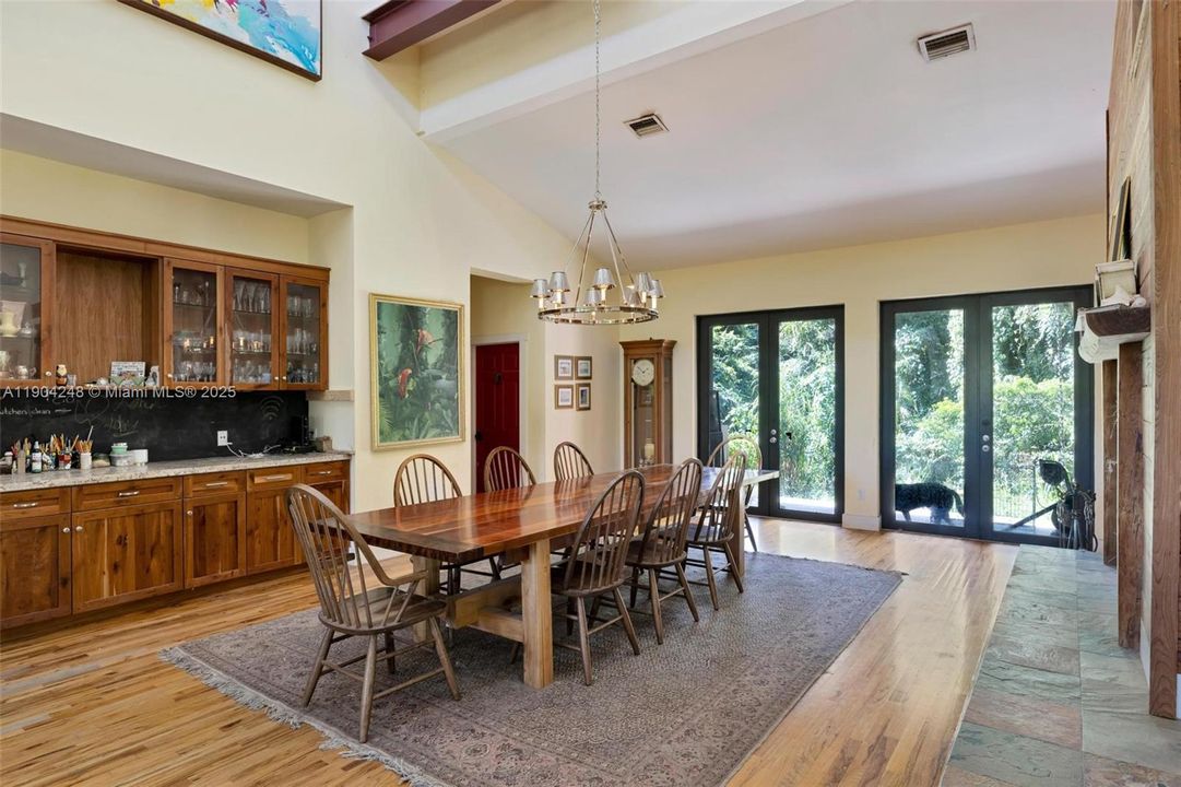 En Venta: $1,350,000 (4 camas, 2 baños, 3625 Pies cuadrados)