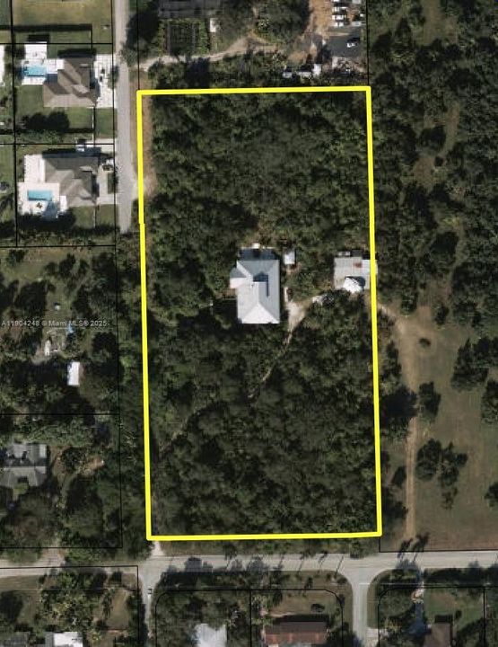 En Venta: $1,350,000 (4 camas, 2 baños, 3625 Pies cuadrados)