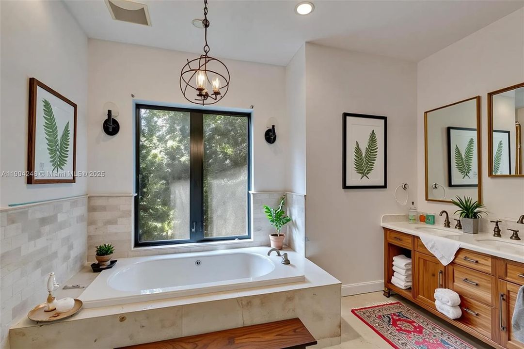 En Venta: $1,350,000 (4 camas, 2 baños, 3625 Pies cuadrados)