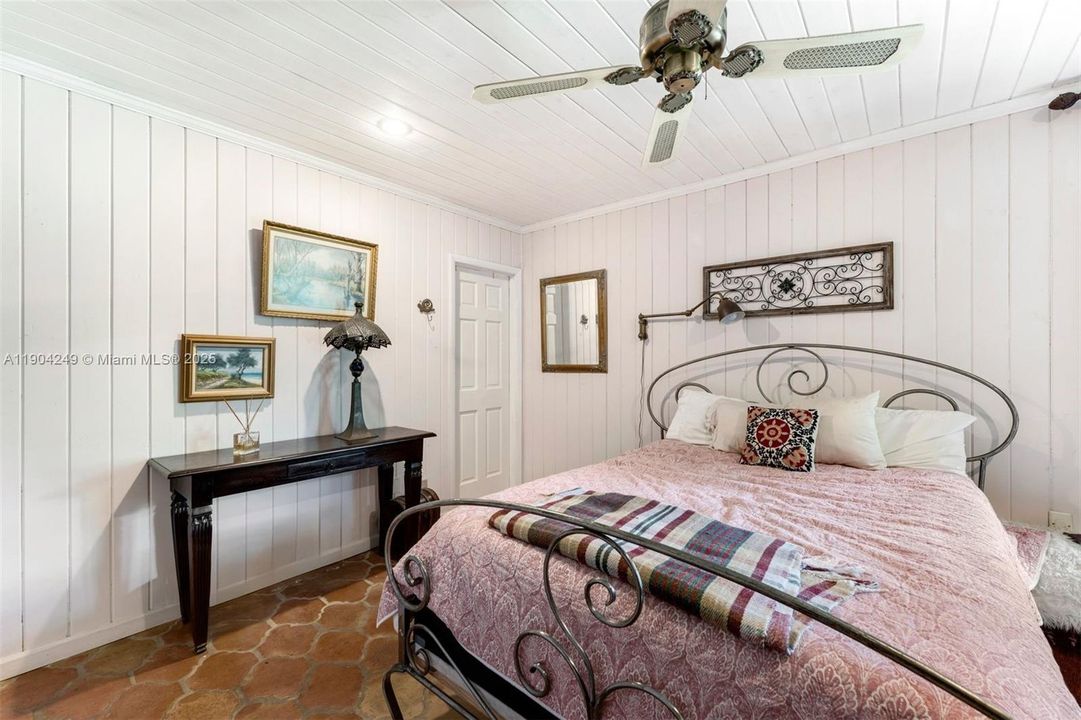 For Rent: $17,500 (3 beds, 2 baths, 2680 Square Feet)