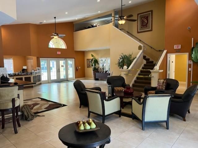 For Rent: $1,590 (1 beds, 1 baths, 615 Square Feet)