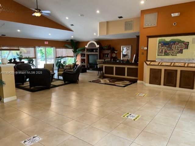 For Rent: $1,590 (1 beds, 1 baths, 615 Square Feet)