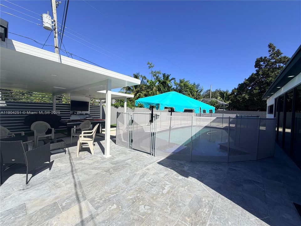 For Rent: $4,800 (4 beds, 2 baths, 2059 Square Feet)