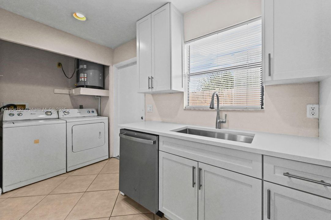 最近租的: $1,945 (2 贝兹, 1 浴室, 840 平方英尺)