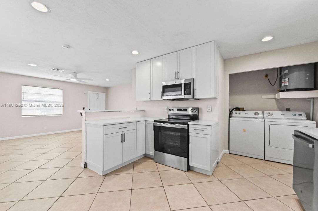 最近租的: $1,945 (2 贝兹, 1 浴室, 840 平方英尺)