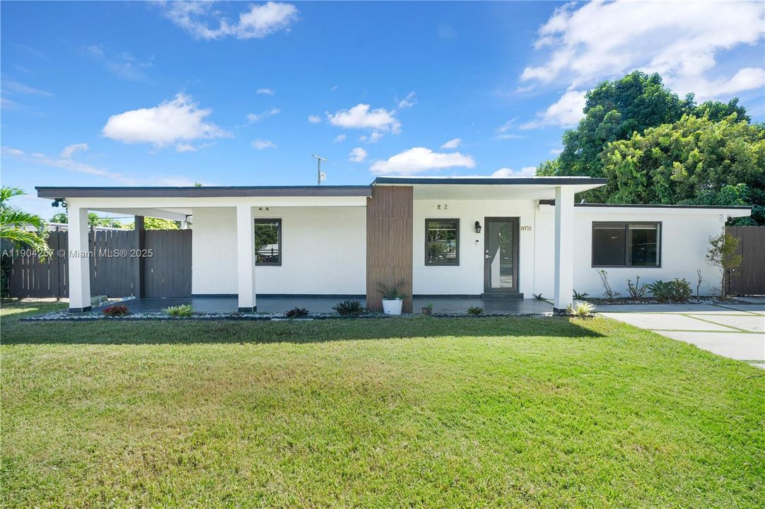 For Sale: $610,000 (4 beds, 3 baths, 1687 Square Feet)