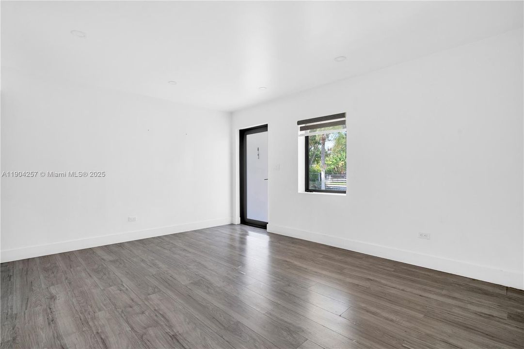 For Sale: $610,000 (4 beds, 3 baths, 1687 Square Feet)