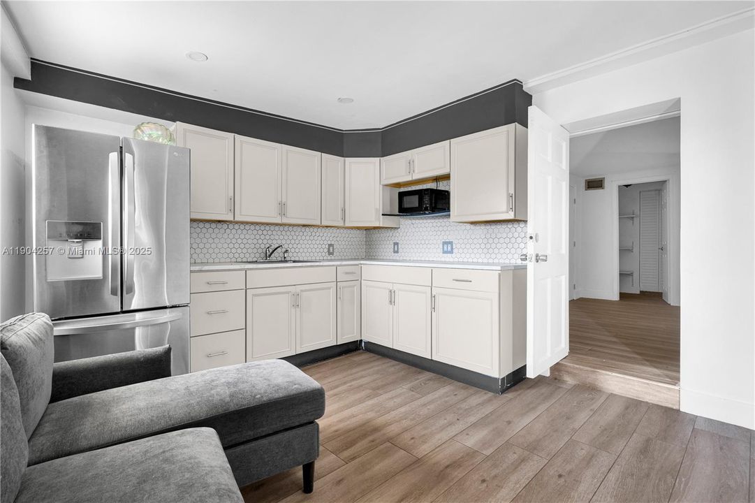 For Sale: $610,000 (4 beds, 3 baths, 1687 Square Feet)