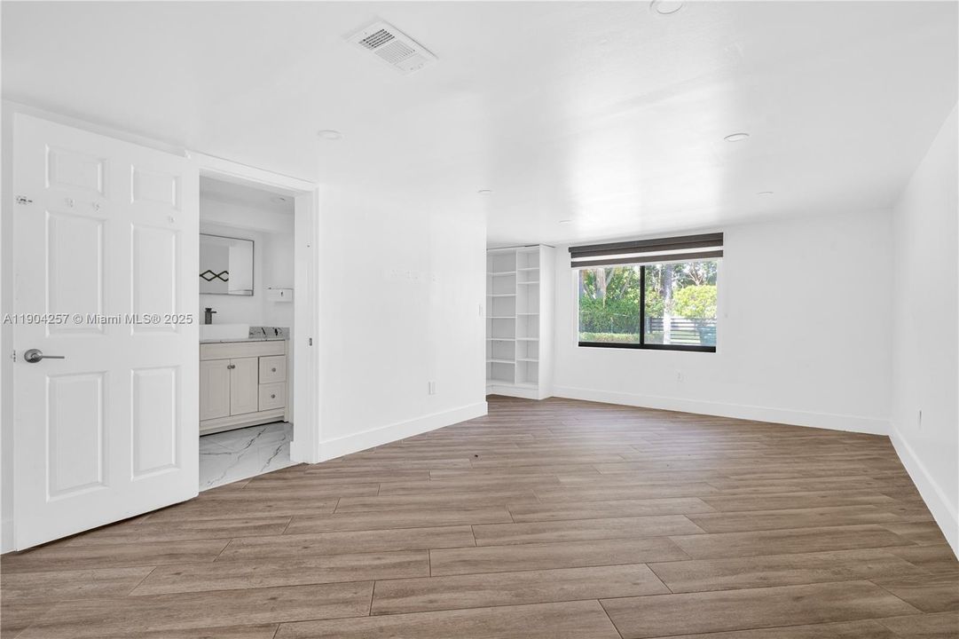 For Sale: $610,000 (4 beds, 3 baths, 1687 Square Feet)