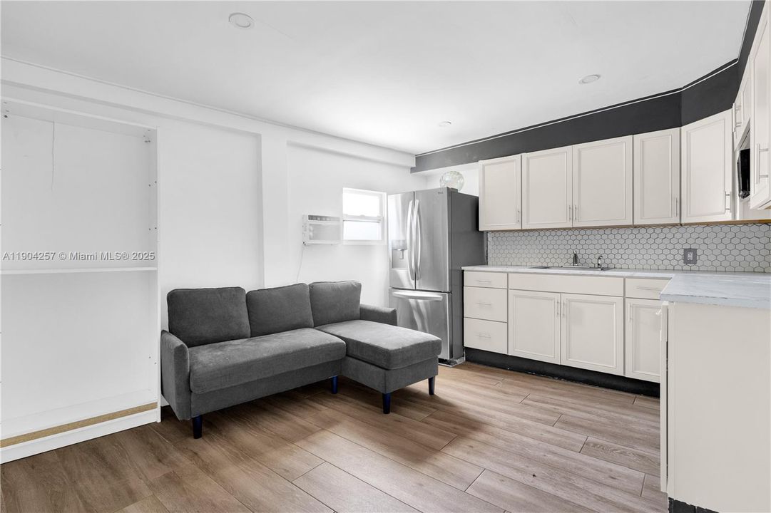 For Sale: $610,000 (4 beds, 3 baths, 1687 Square Feet)