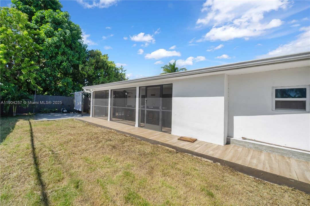 For Sale: $610,000 (4 beds, 3 baths, 1687 Square Feet)