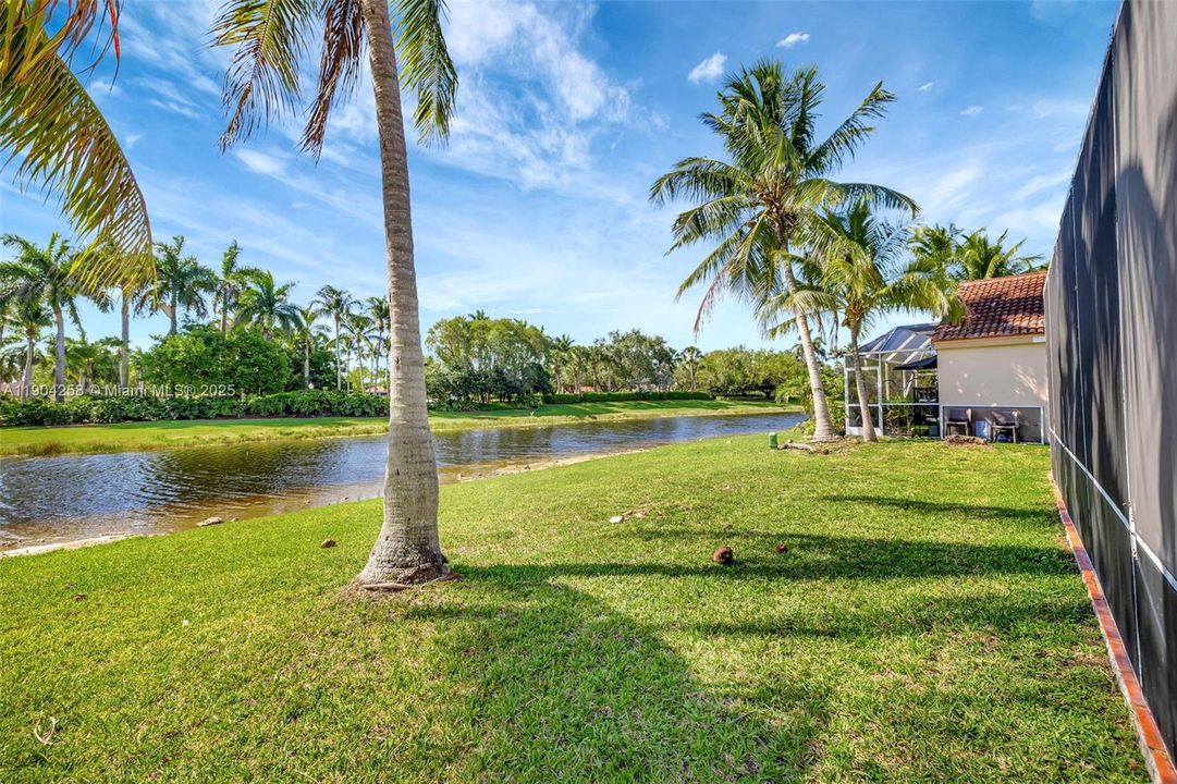 En Venta: $799,000 (3 camas, 2 baños, 1815 Pies cuadrados)