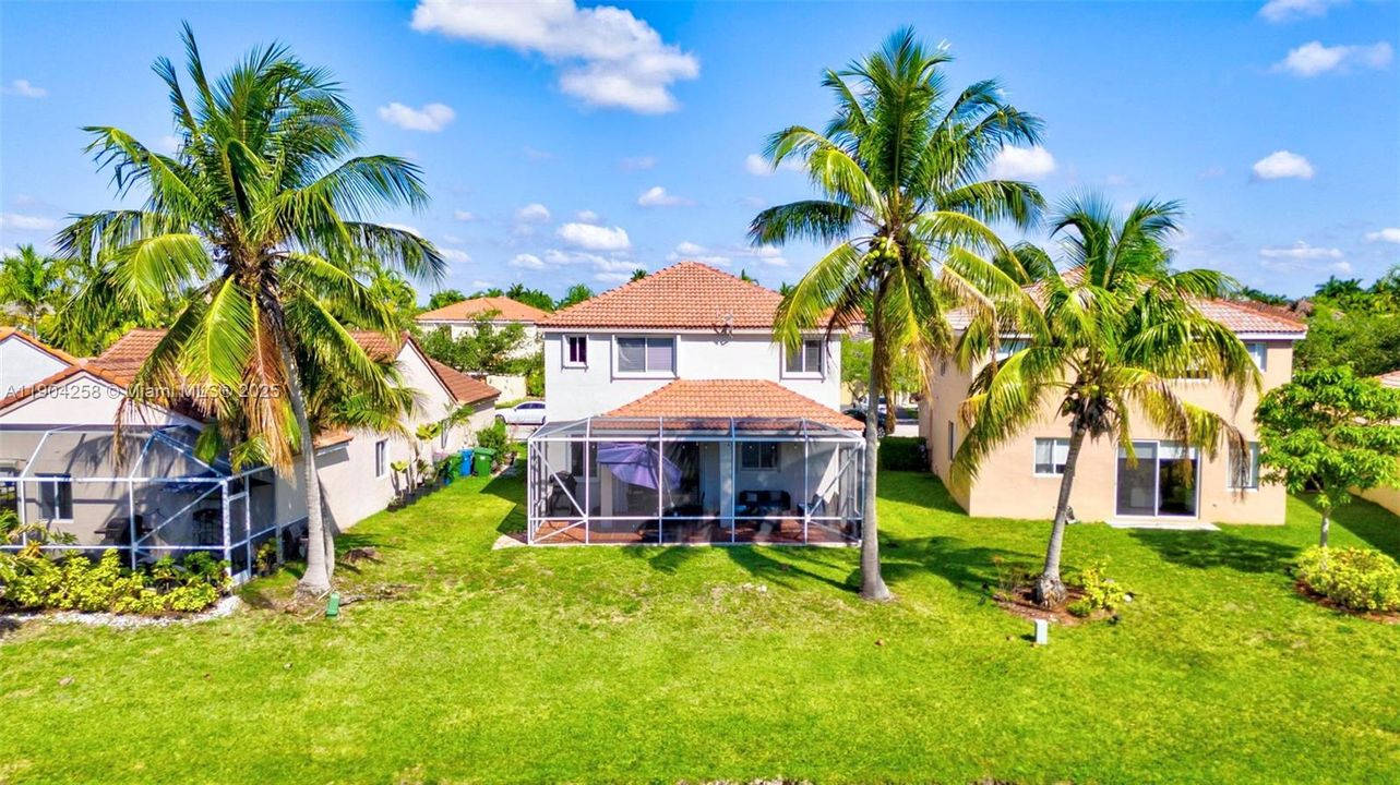 En Venta: $799,000 (3 camas, 2 baños, 1815 Pies cuadrados)