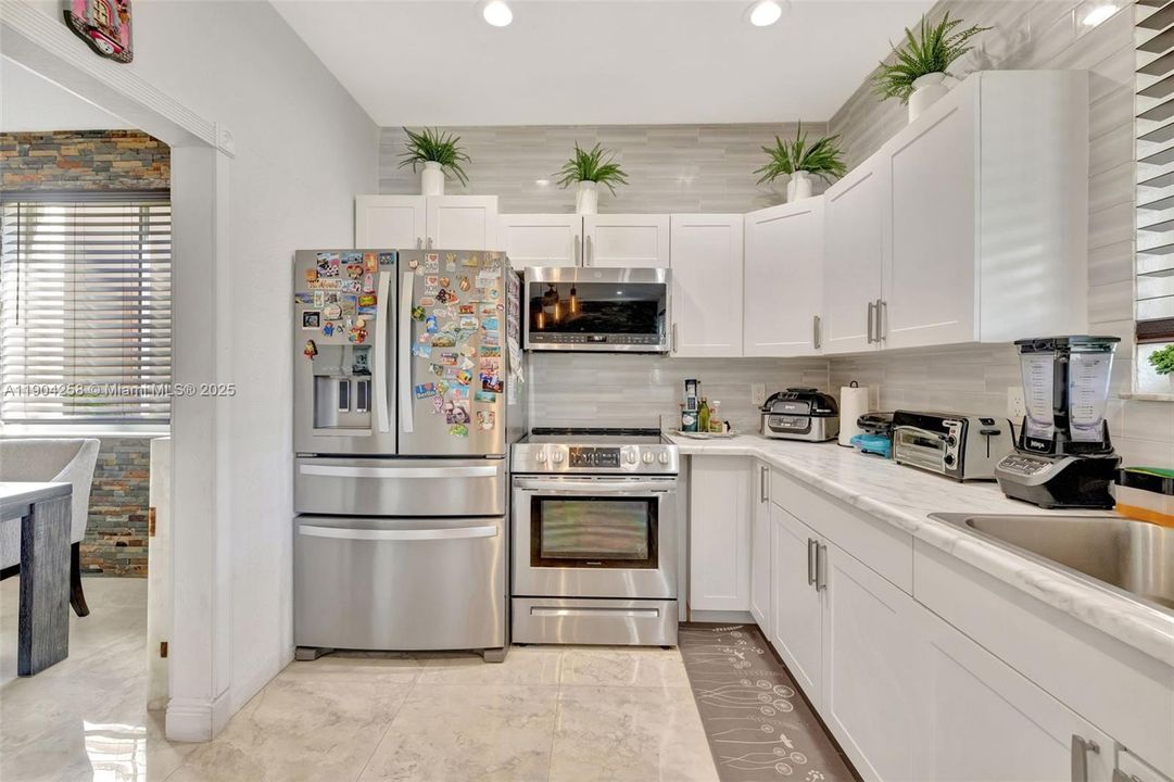 En Venta: $799,000 (3 camas, 2 baños, 1815 Pies cuadrados)