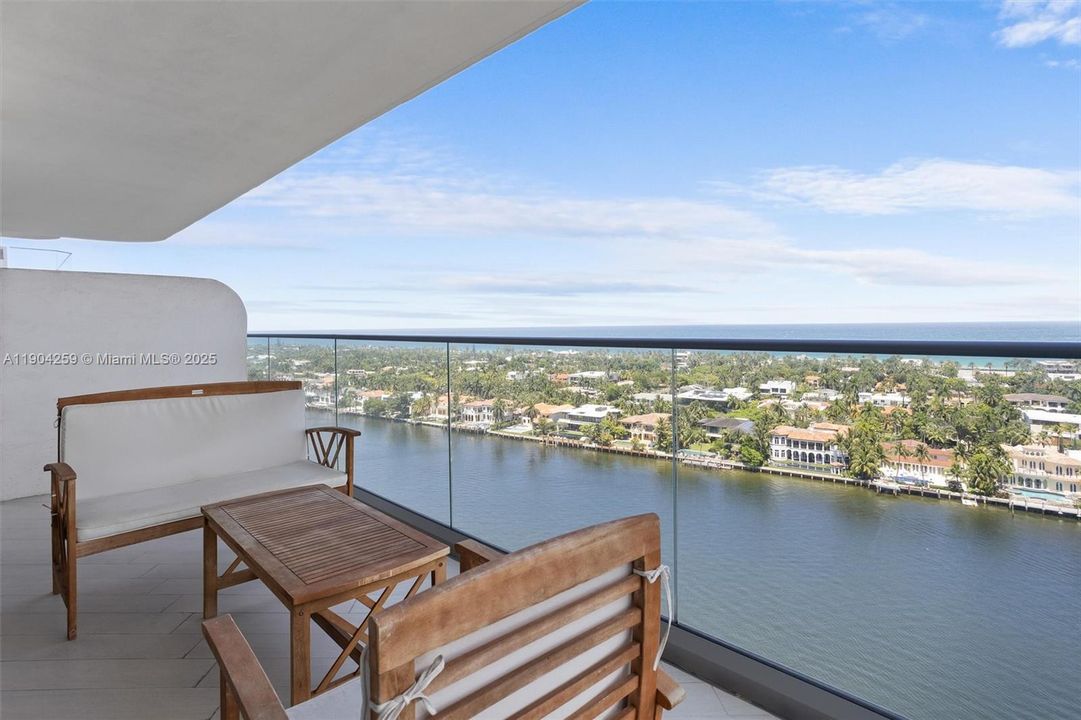 For Rent: $5,500 (2 beds, 2 baths, 1904 Square Feet)