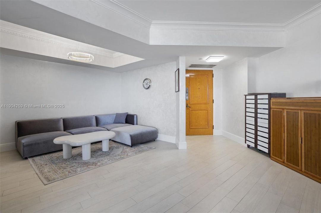 For Rent: $5,500 (2 beds, 2 baths, 1904 Square Feet)