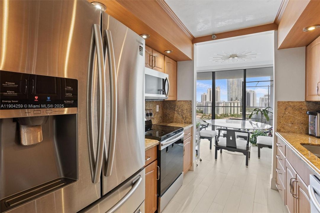 For Rent: $5,500 (2 beds, 2 baths, 1904 Square Feet)