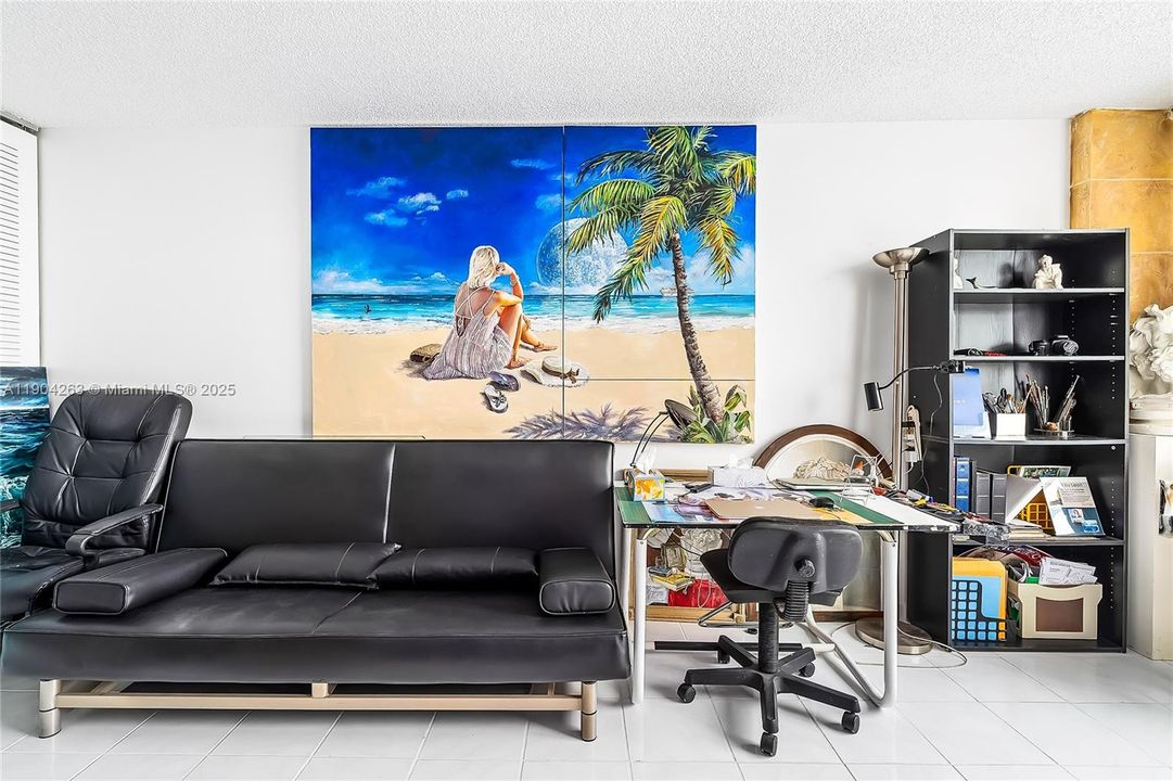 For Sale: $349,900 (2 beds, 2 baths, 1233 Square Feet)