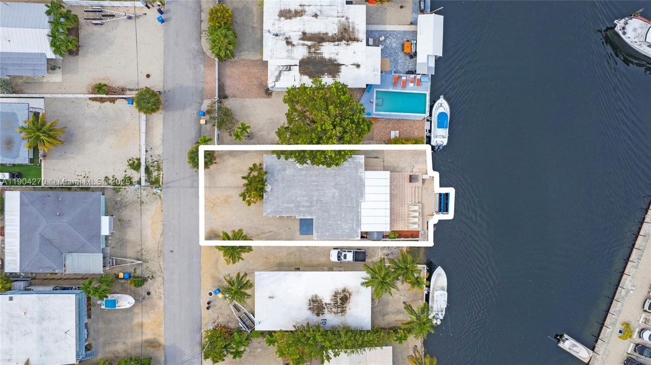 En Venta: $1,250,000 (3 camas, 3 baños, 1360 Pies cuadrados)