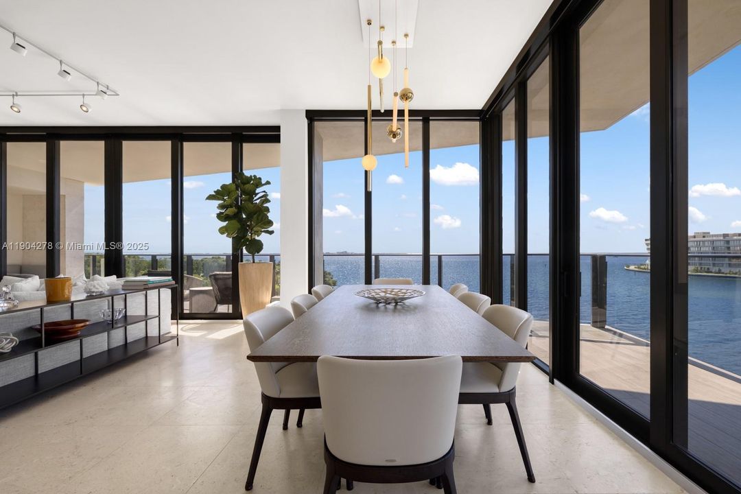 En Venta: $5,900,000 (4 camas, 5 baños, 2988 Pies cuadrados)