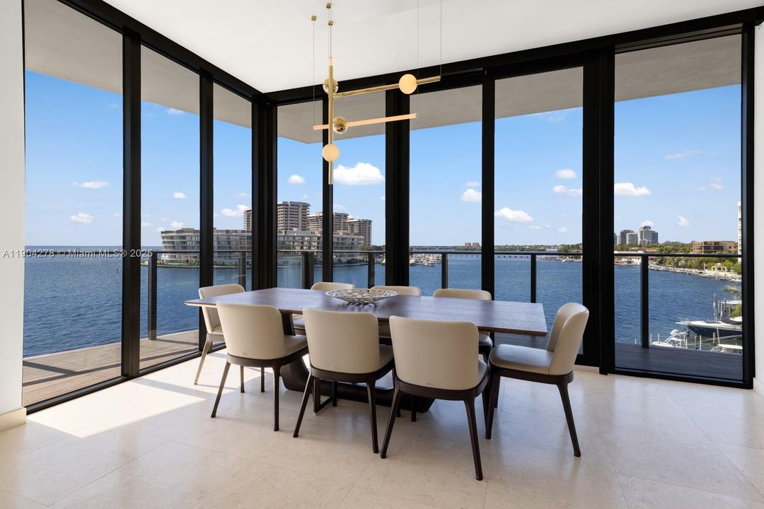 En Venta: $5,900,000 (4 camas, 5 baños, 2988 Pies cuadrados)