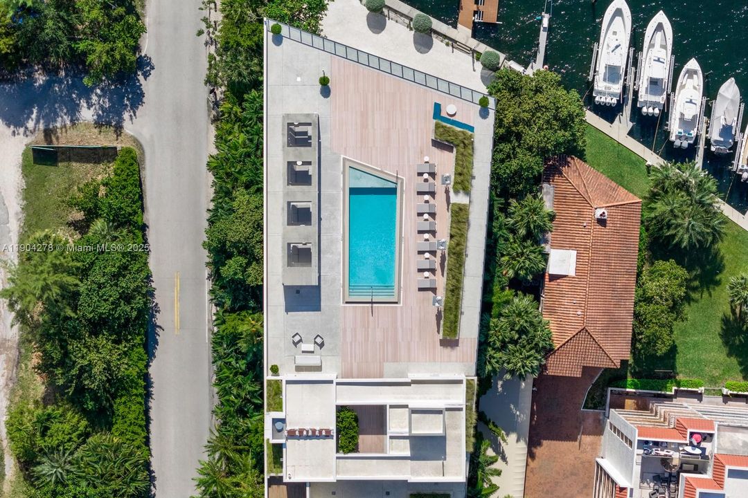 En Venta: $5,900,000 (4 camas, 5 baños, 2988 Pies cuadrados)