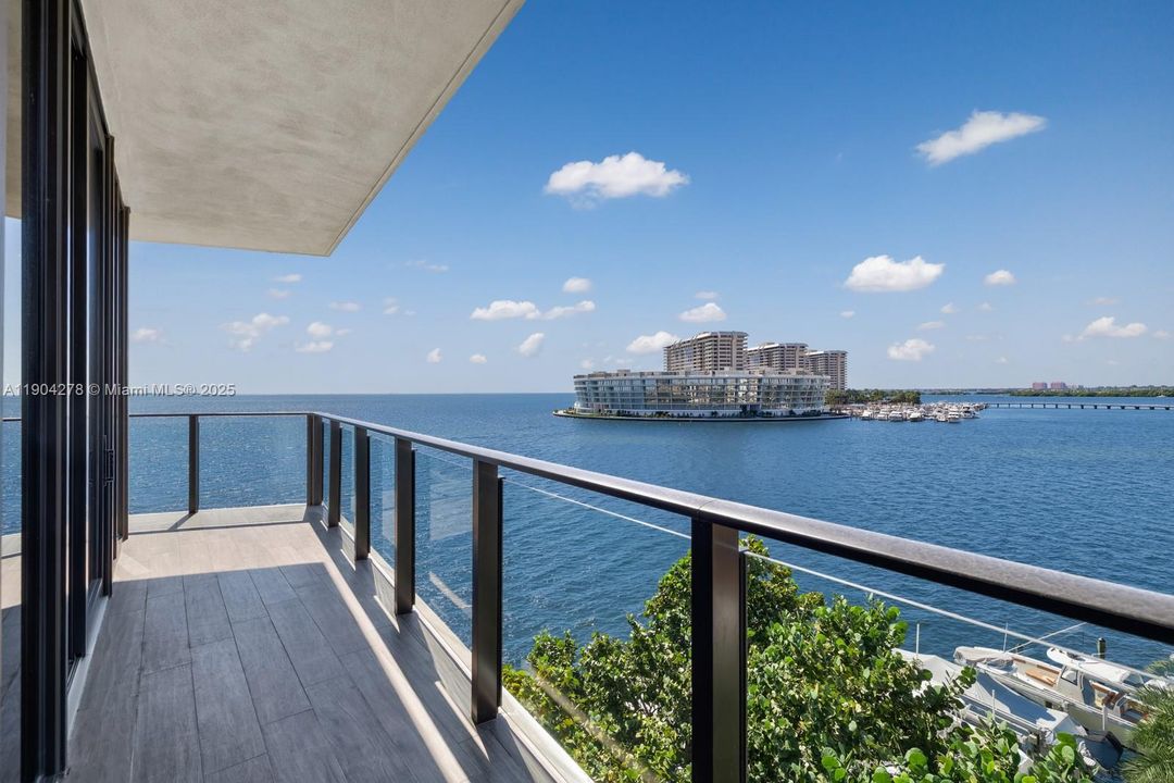 En Venta: $5,900,000 (4 camas, 5 baños, 2988 Pies cuadrados)