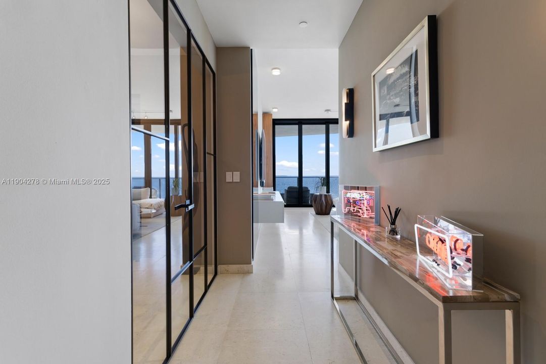 En Venta: $5,900,000 (4 camas, 5 baños, 2988 Pies cuadrados)