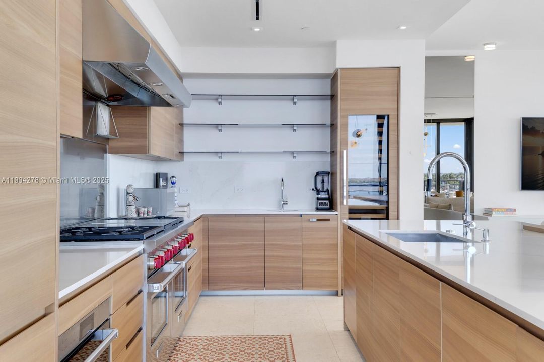 En Venta: $5,900,000 (4 camas, 5 baños, 2988 Pies cuadrados)