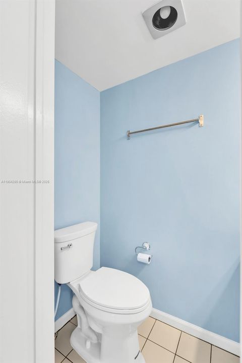 待售: $248,000 (1 贝兹, 1 浴室, 850 平方英尺)