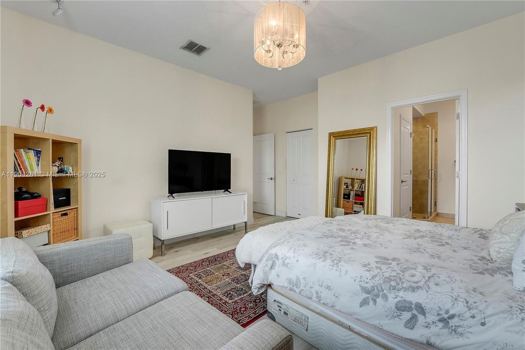 Active With Contract: $475,000 (2 beds, 2 baths, 0 Square Feet)