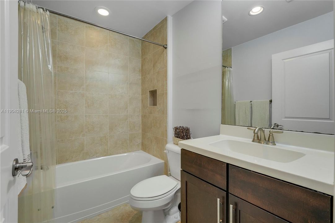 Active With Contract: $475,000 (2 beds, 2 baths, 0 Square Feet)