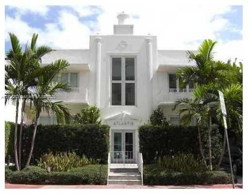 For Rent: $2,000 (0 beds, 1 baths, 439 Square Feet)