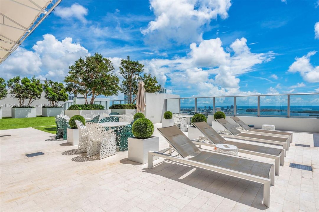 На продажу: $849,999 (1 спален, 2 ванн, 1100 Квадратных фут)